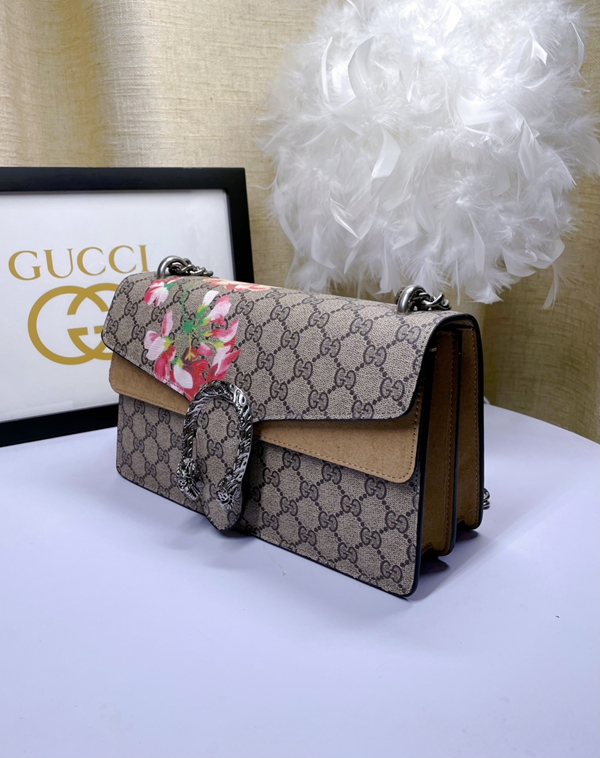 激安グッチバッグコピー内部構造